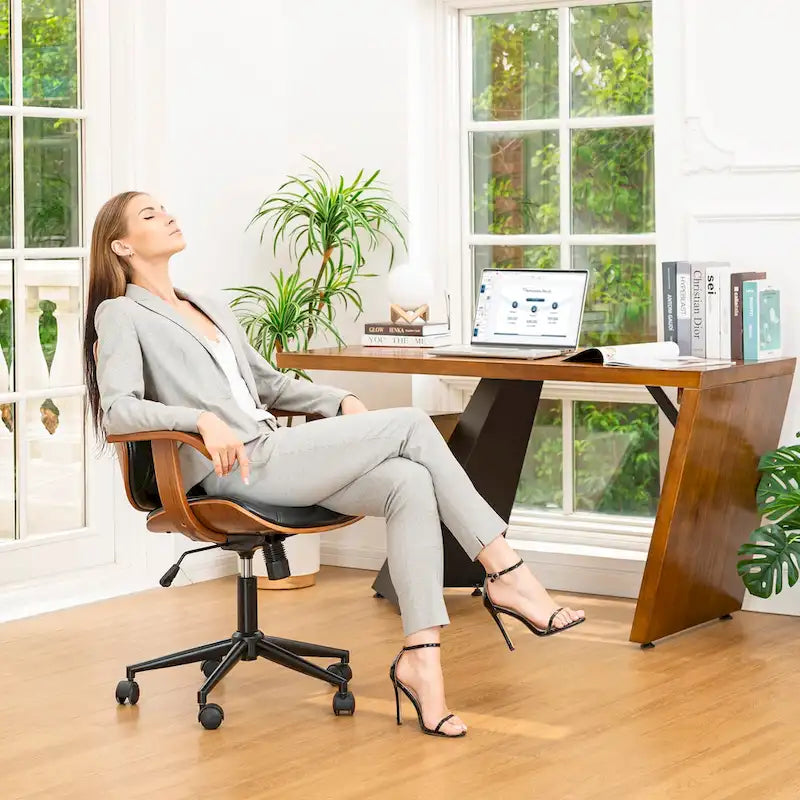 Modern Ergonomic Faux Leather Gaslift Adjustable Swivel Office Task Chair