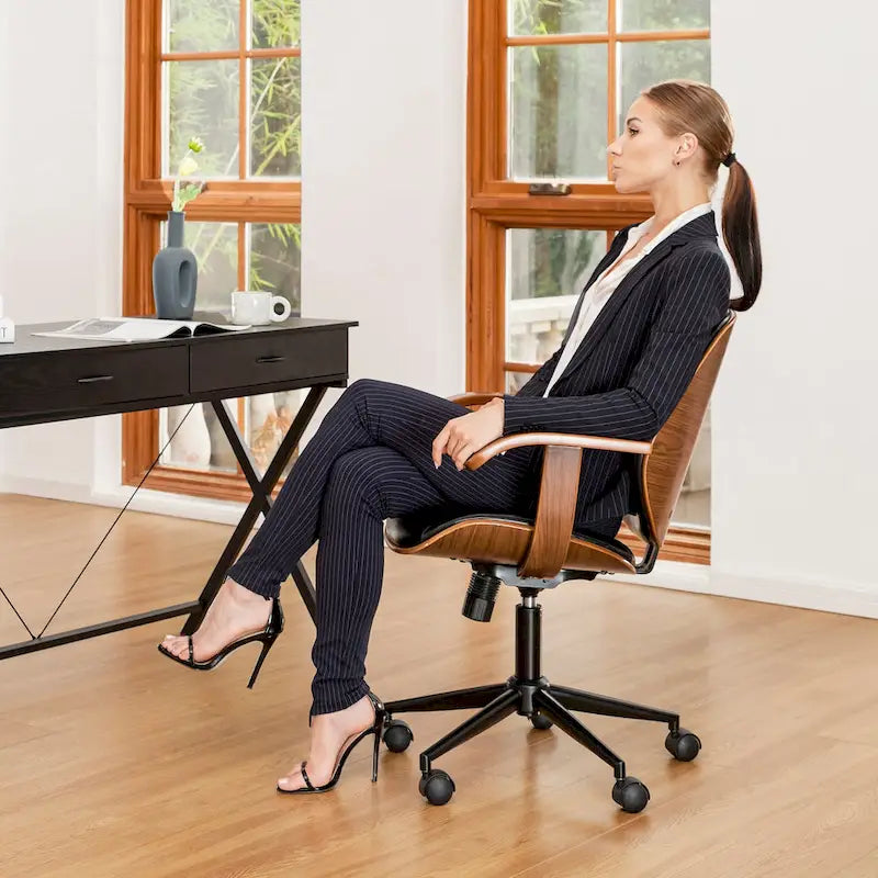 Modern Ergonomic Faux Leather Gaslift Adjustable Swivel Office Task Chair